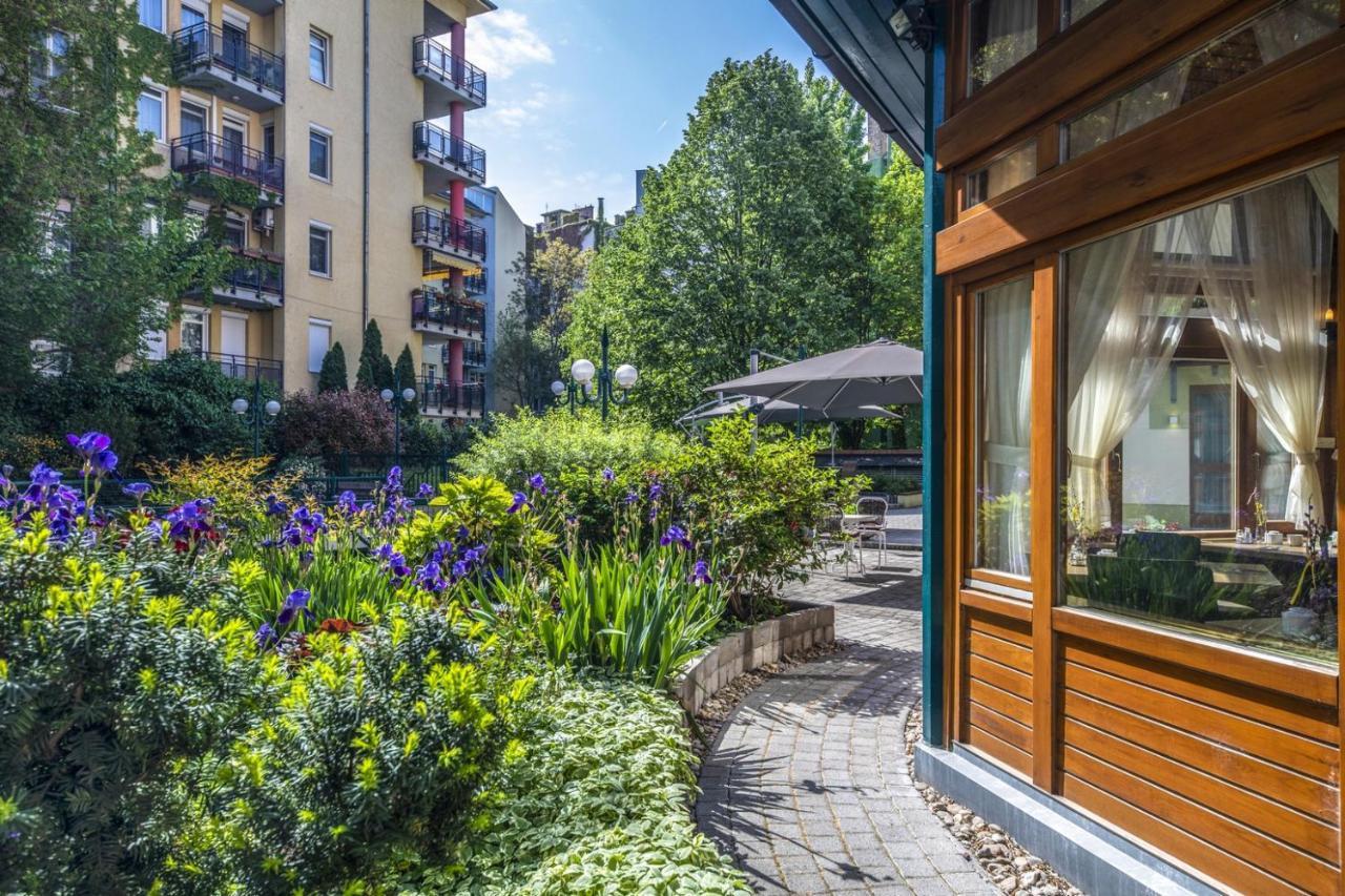 Corvin Hotel Budapest Residence エクステリア 写真