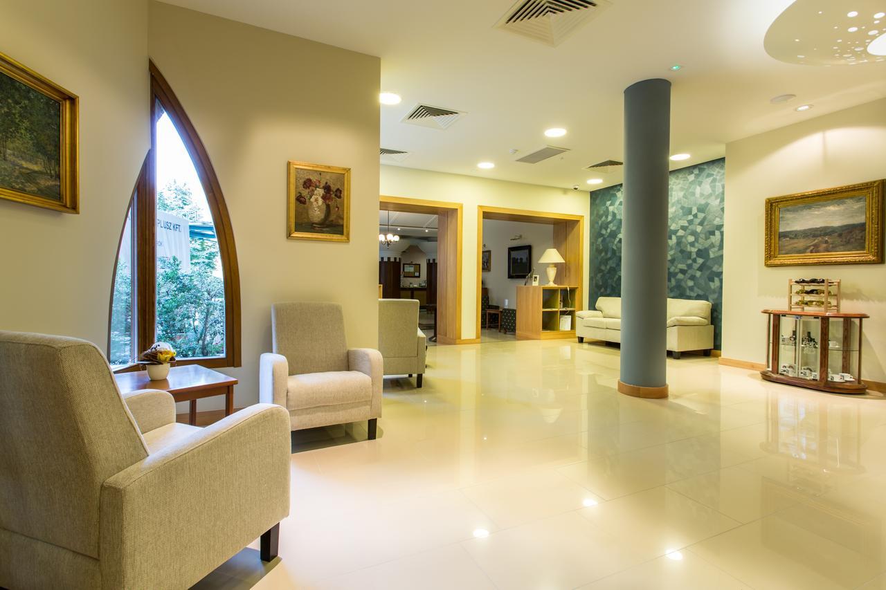 Corvin Hotel Budapest Residence エクステリア 写真